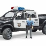 74411ברודר – ג’יפ Power Wagon Ram 2500 משטרה עם דמות שוטר 2505